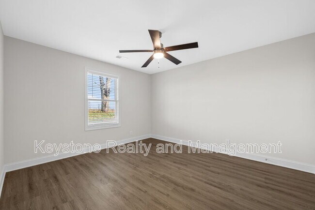 Building Photo - 105 Mace Ln