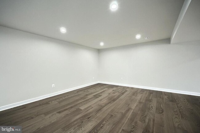 Building Photo - 12 Ervin Dr