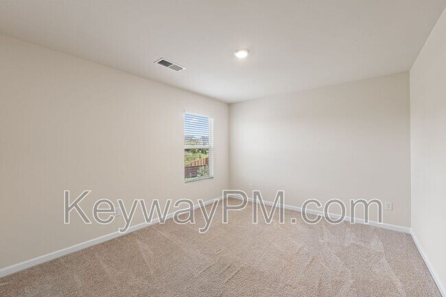 Building Photo - 3262 Carmine Ave