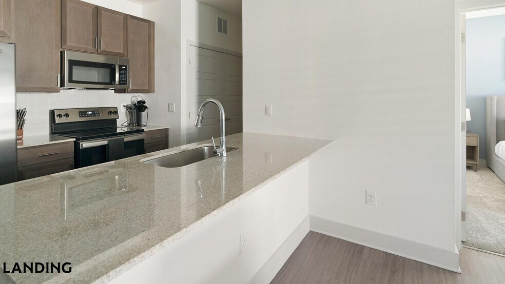 Building Photo - 698 Basilica Bay Dr