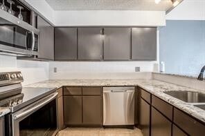 Building Photo - 13002 Leader St