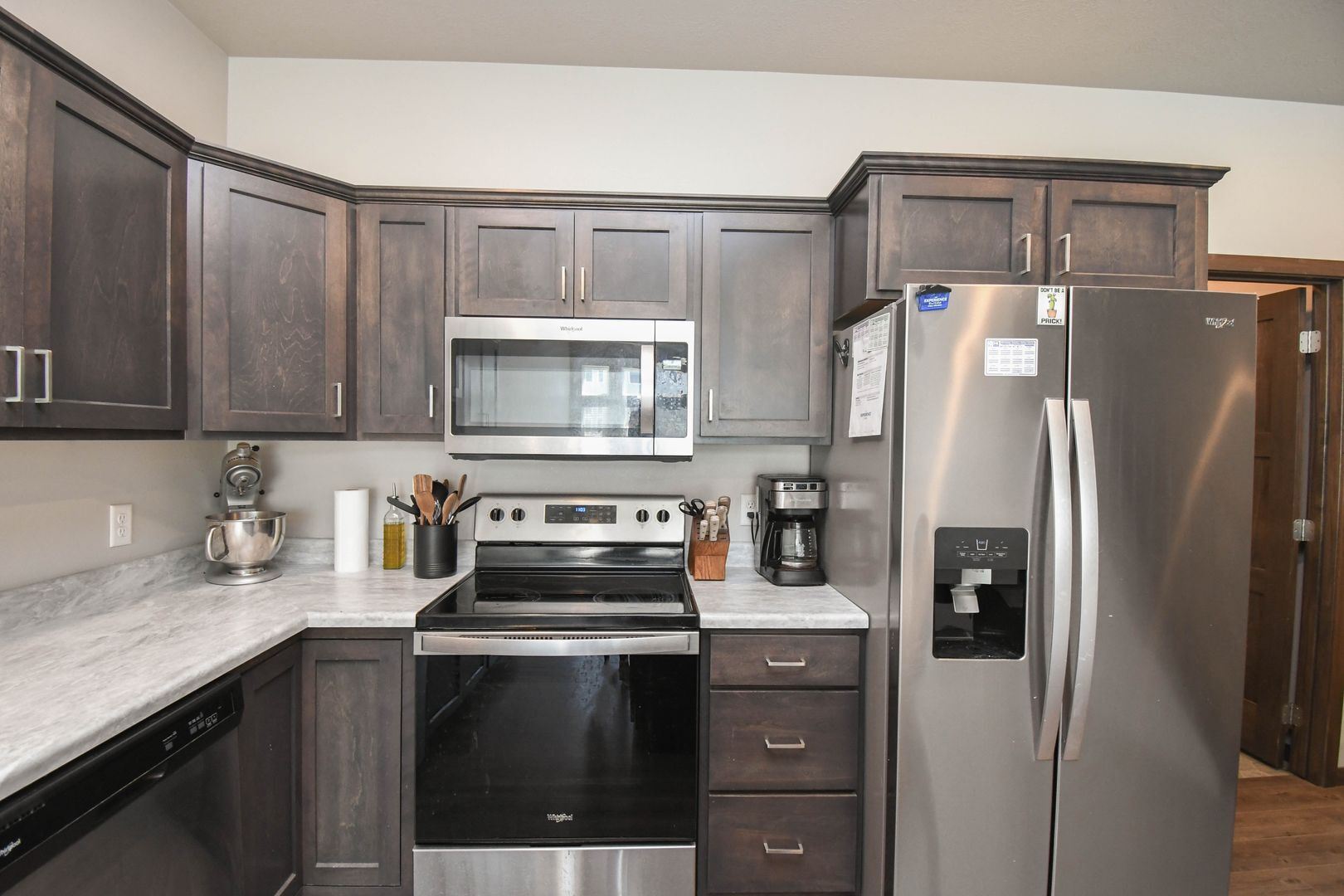 Building Photo - 6120 S Alki Pl