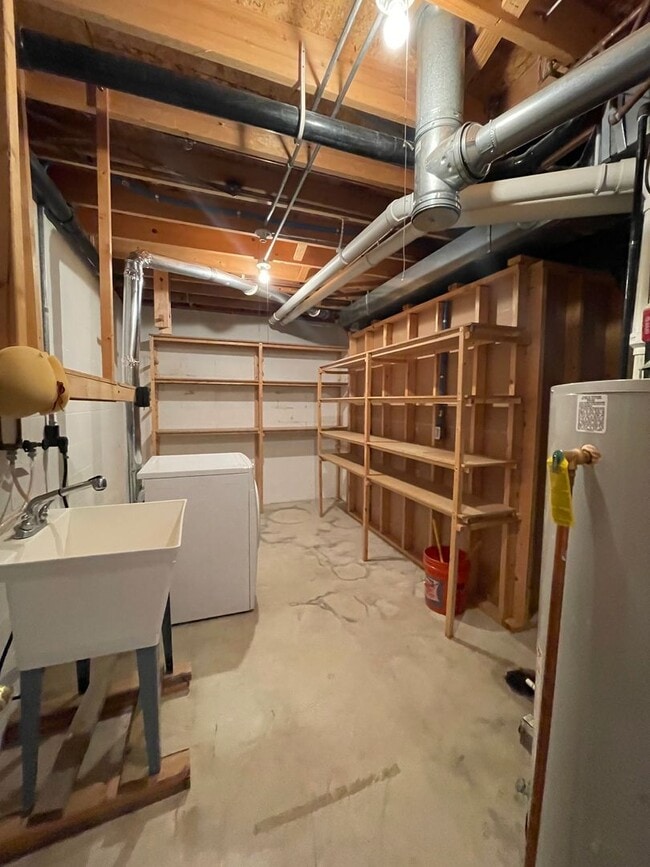 Building Photo - 17116 I St