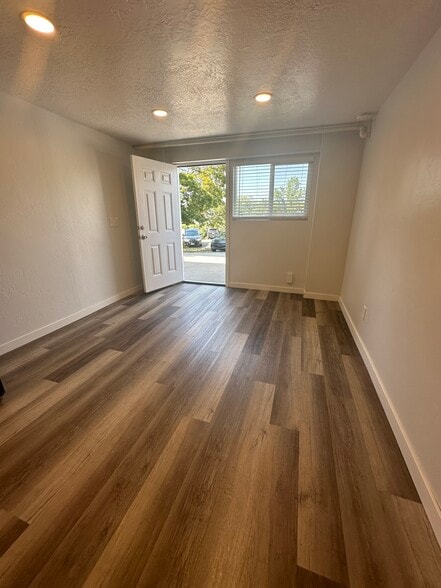 Building Photo - 763 S 1000 E
