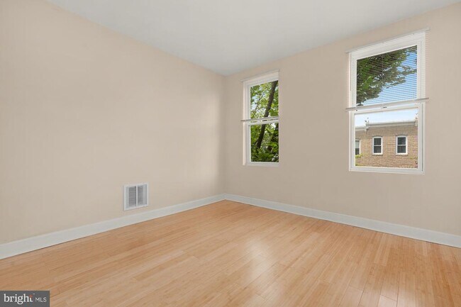 Building Photo - 151 N Potomac St