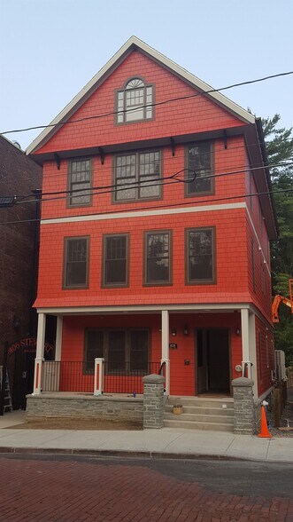 Building Photo - 406 Stewart Ave