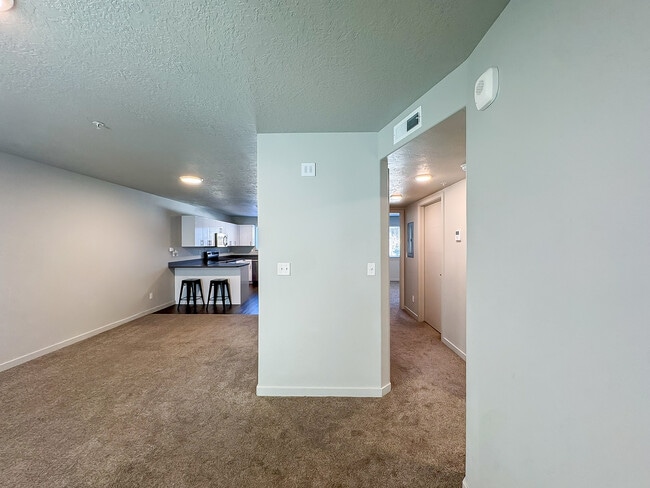 Building Photo - 64 W 600 S