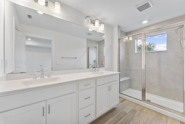 Building Photo - 247 Preserve Trl N