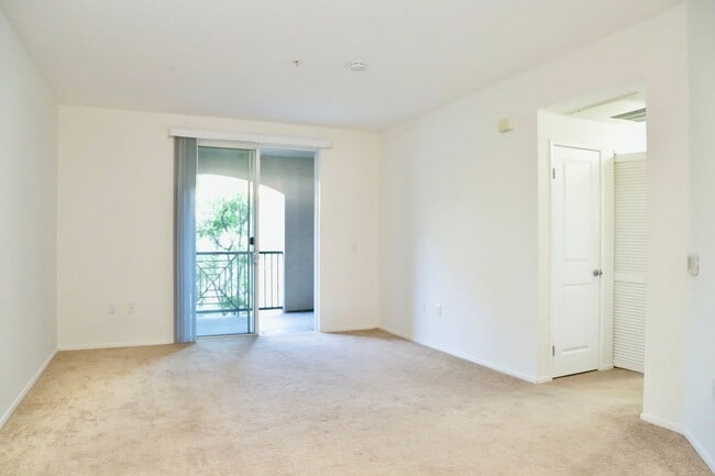 Building Photo - Condo With Luxury Amenities