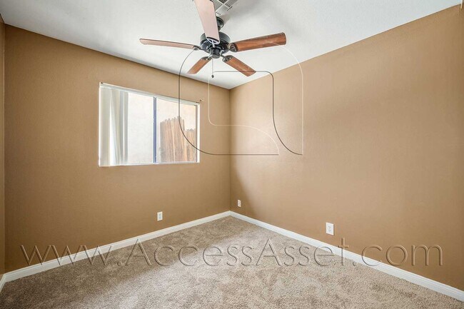 Building Photo - 52585 Avenida Velasco