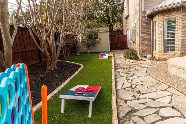 Building Photo - 2002 Chittim Trail Dr