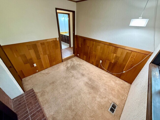 Building Photo - Beautiful Golf Course Home | 2 Bed • 2 Bath • Bonus Room