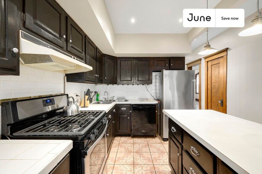 Building Photo - 1521 N Springfield Ave