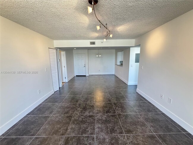 Building Photo - 2711 Ocean Club Blvd