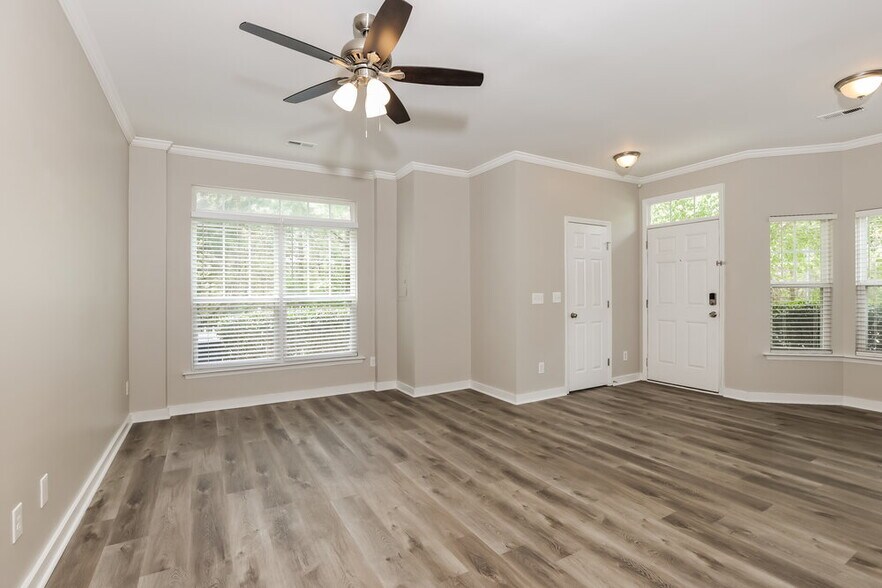 Building Photo - 11731 Mezzanine Dr