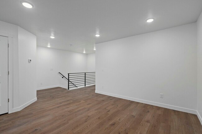 Building Photo - 904 S 850 W