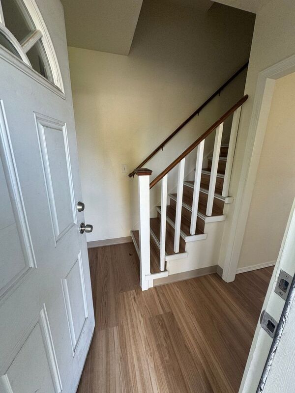 Building Photo - 1348 12th St SE