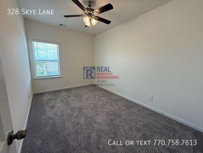 Building Photo - 328 Skye Ln