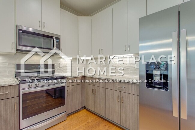 Building Photo - 2119 Herman St