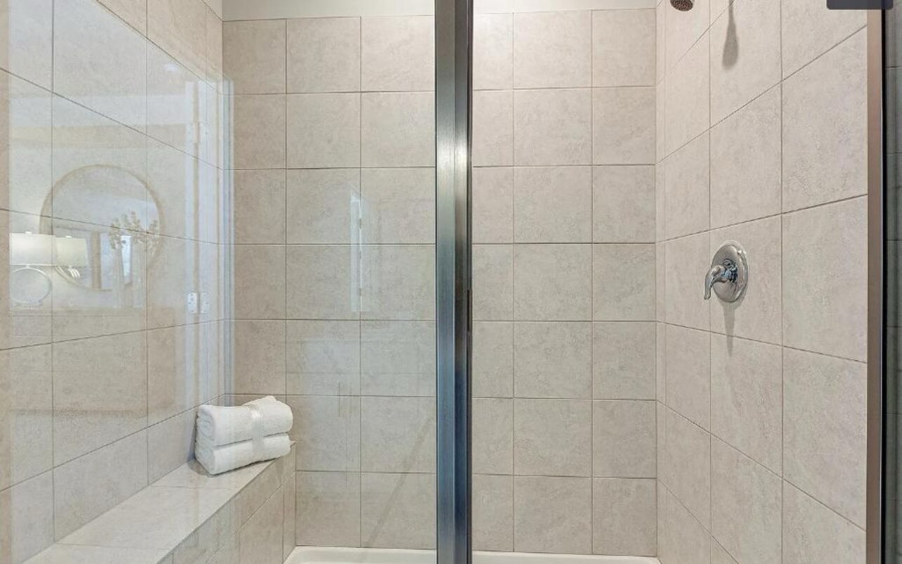 Building Photo - 2428 Williams Ridge Dr