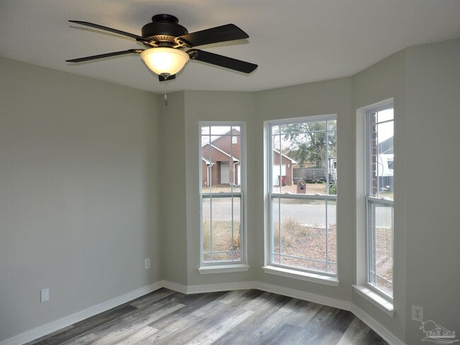 Building Photo - 3971 Sunny Manor Cir