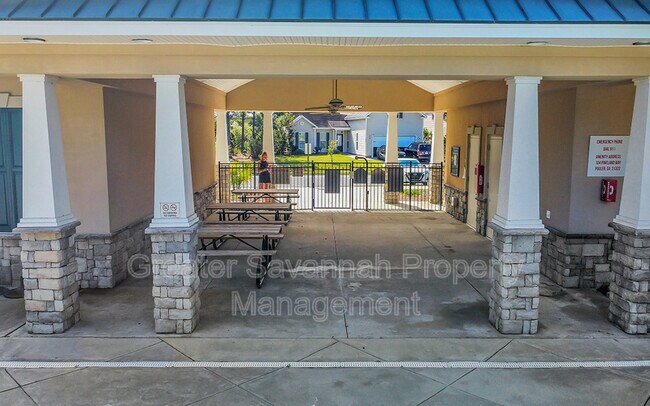 Building Photo - 133 Pine View Crossing