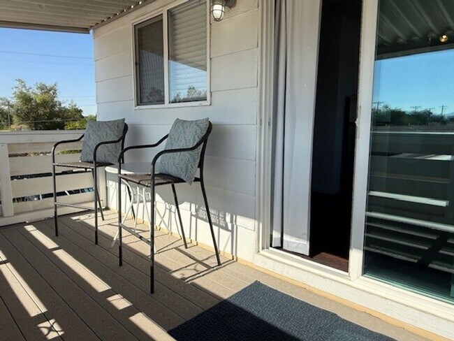 Building Photo - Humble Abode