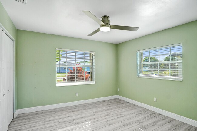 Building Photo - 22335 Boulder St