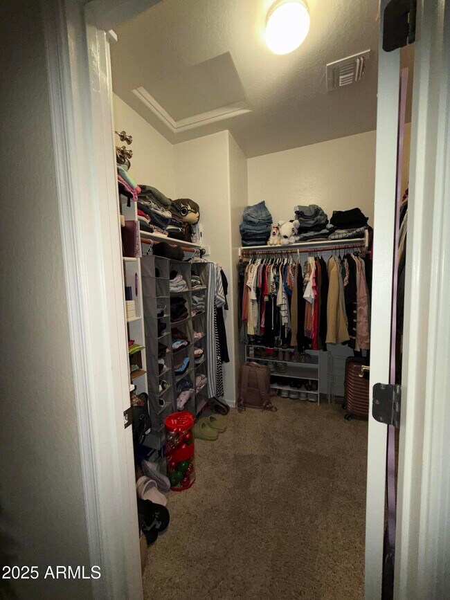 Building Photo - 9242 W Meadow Dr