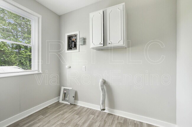 Building Photo - 5413 Distler Ln