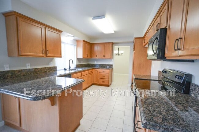 Building Photo - 1170 Novato Dr