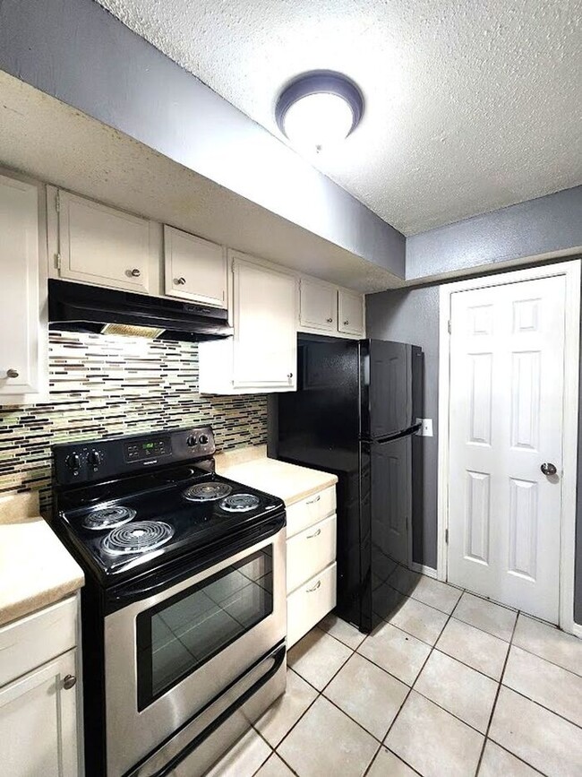Building Photo - 3 Bed 2.5 Bath Apt NW OKC