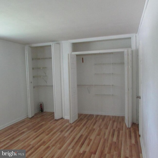 Building Photo - 2700 Sulgrave Ave