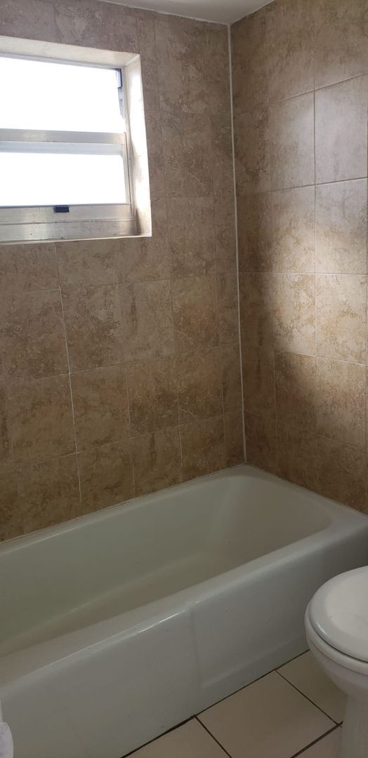 Building Photo - One-bedroom for rent in Pompano Beach