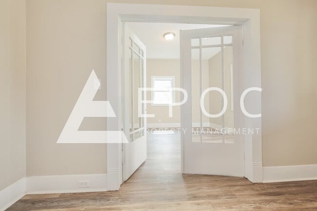 Building Photo - 504 Lexington Ave