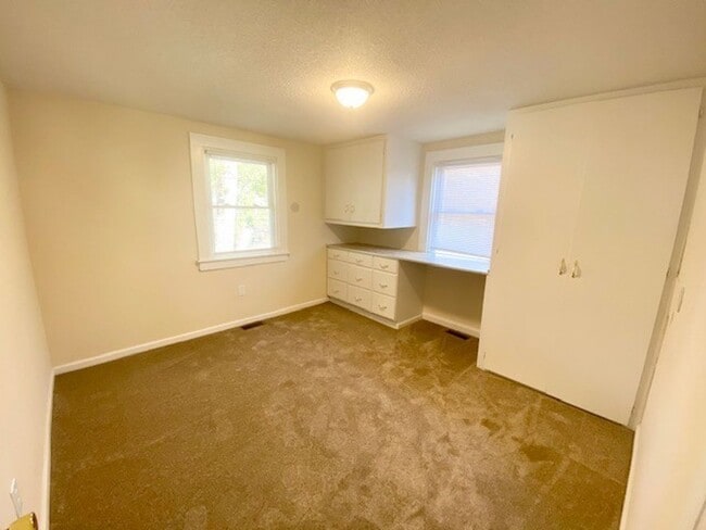 Building Photo - 2 Bedroom Home w/ a huge deck and yard