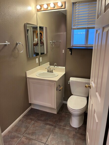 Building Photo - 1239 Calle Fantasia