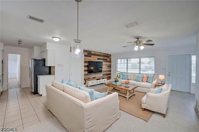 Building Photo - 220 Punta Alta Ct
