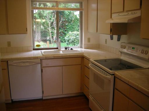 Building Photo - Terrific 4 BR, 2 BA Aloha home