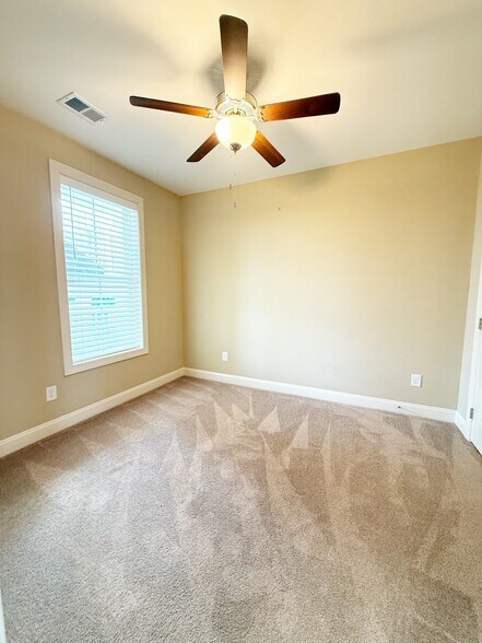 Building Photo - 144 Puffin Dr