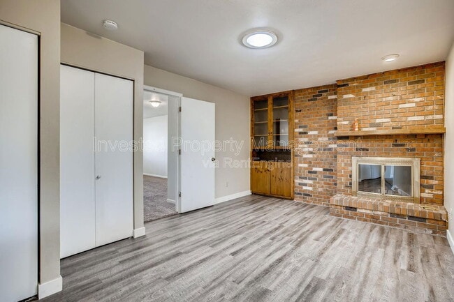 Building Photo - 172 S Cody St