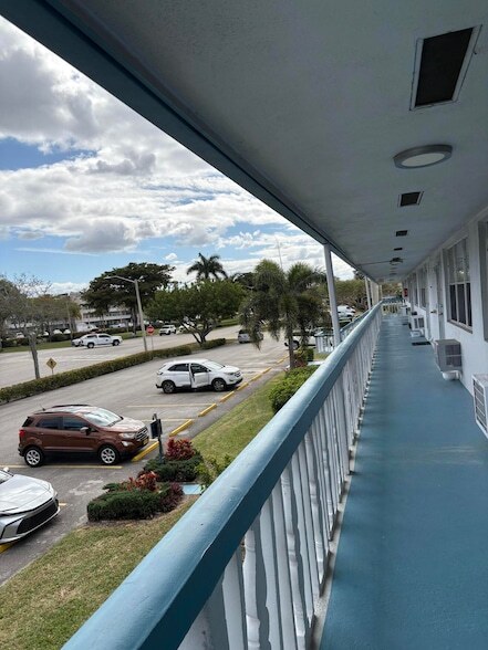 Building Photo - 374 Camden P