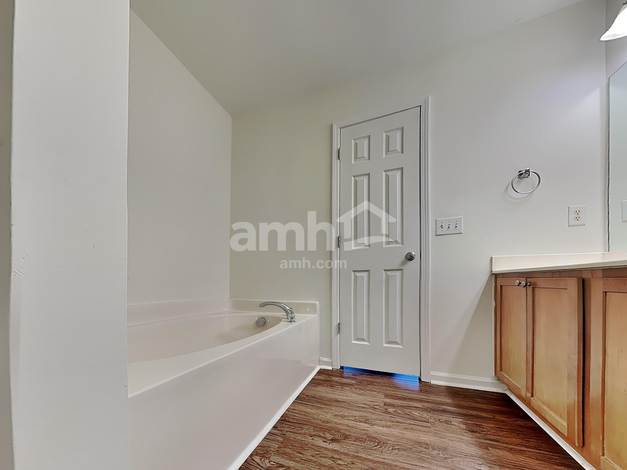 Building Photo - 5716 Running Fox Ln