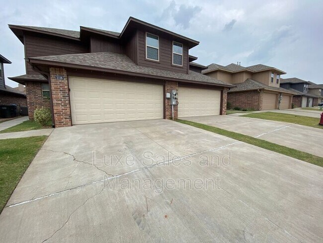Primary Photo - 2116 Buena Vida Ln