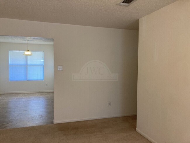 Building Photo - 4307 Windcrest Dr