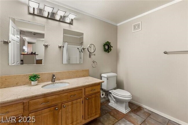 Building Photo - 5855 Valley Dr