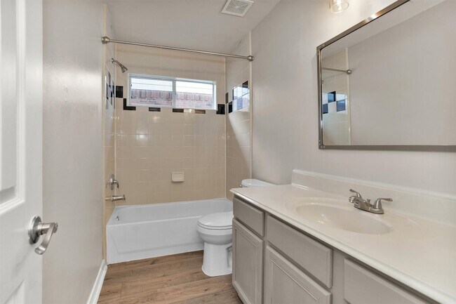 Building Photo - 32102 Decker Oaks Dr