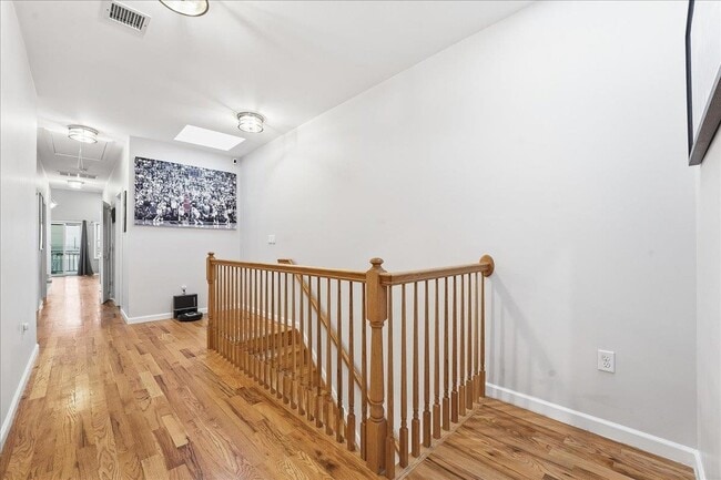 Building Photo - 285 Terrace Ave