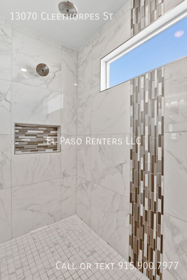 Building Photo - 13070 Cleethorpes St