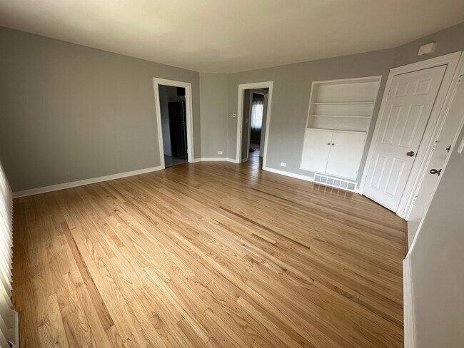 Building Photo - 1149 Deerfield Rd